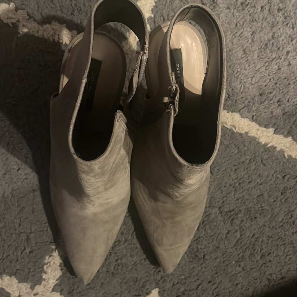 Zara Grey Booties - Picture 3 of 3